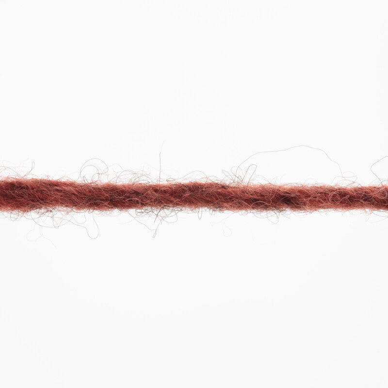 Lang Yarns Yak – 50g / 120m – Red (0060) – yarn texture