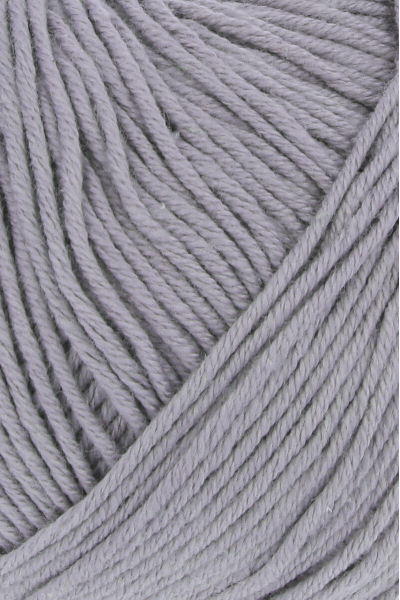 Lang Yarns Oceania – 50g / 140m – Silver (0023) – detail