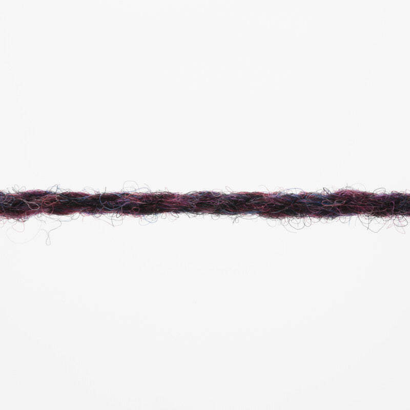 Lang Yarns Donegal Woolen Spun Yarn, 105m / 50g – Eggplant (0080), yarn strand
