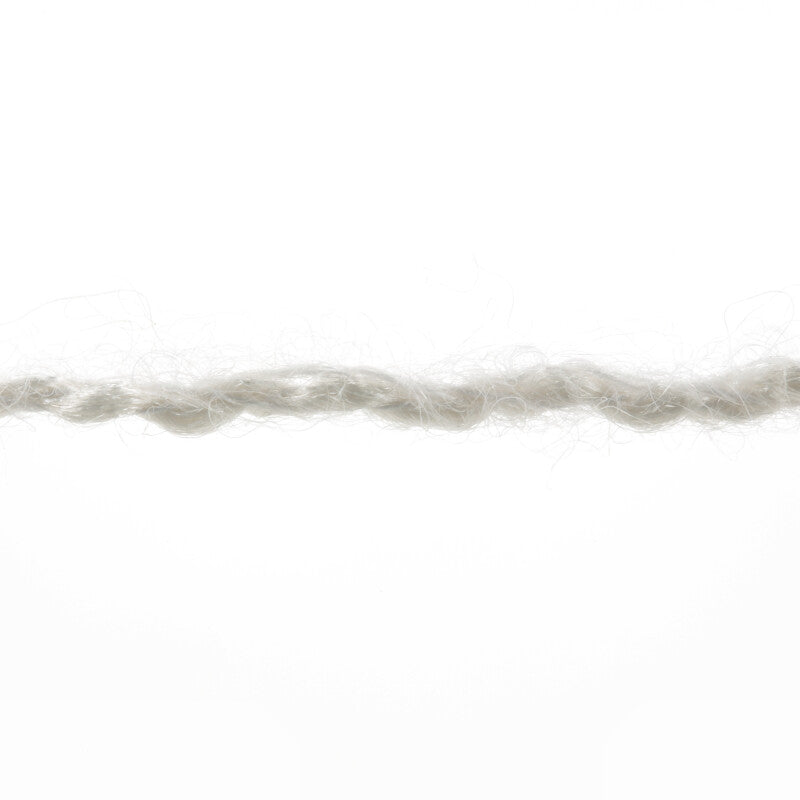 Lang Yarns Luma – 50g / 120m – Offwhite (0094) – yarn texture