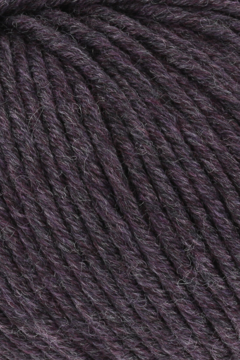 Lang Yarns Merino+ – 50g / 90m – Eggplant Mélange (0380) – detail