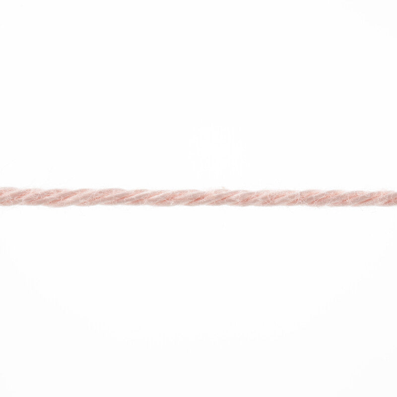 Lang Yarns Quattro – 50g / 120m – Rosé (0019) – yarn texture
