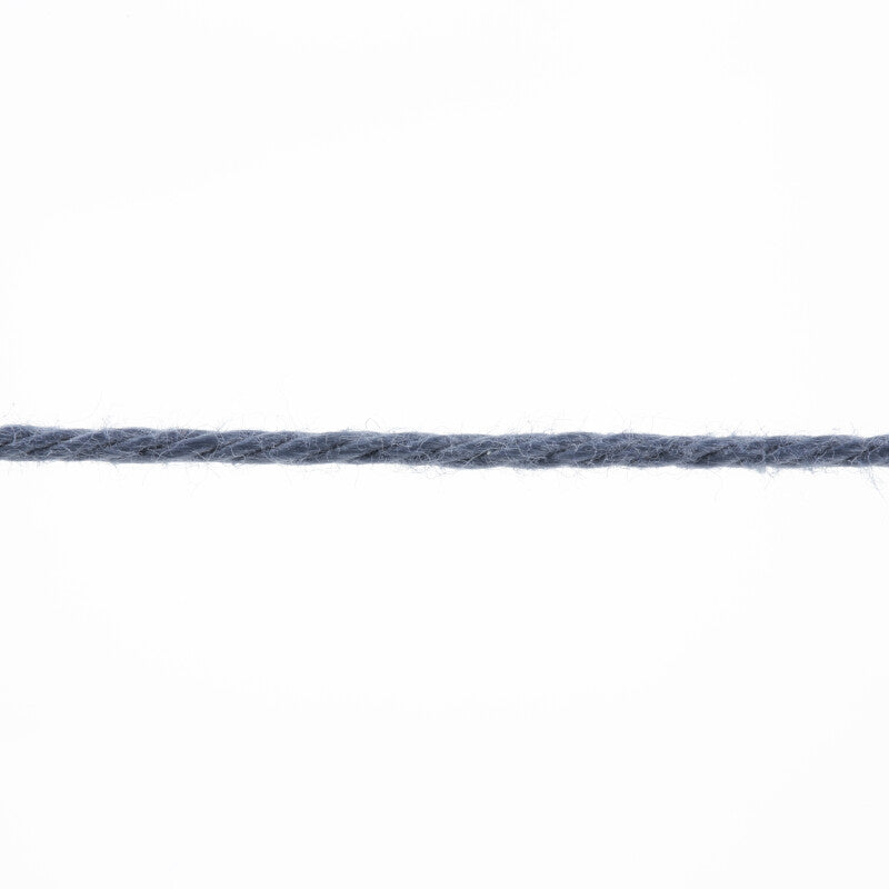 Lang Yarns Quattro – 50g / 120m – Dark Jeans (0034) – yarn texture