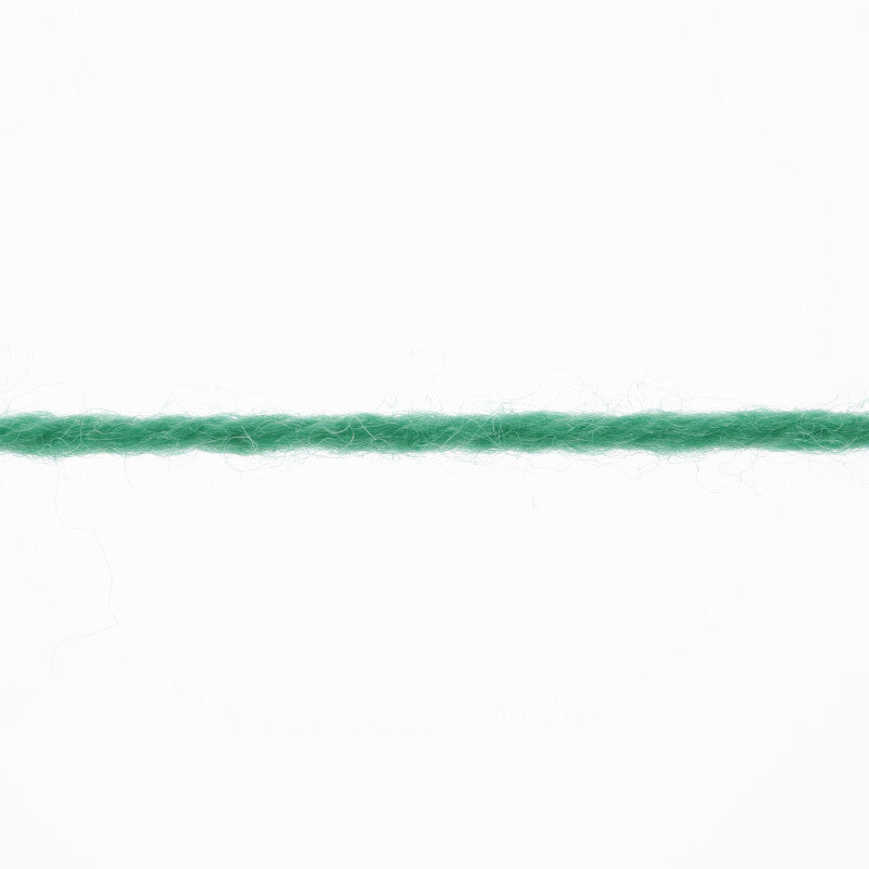Lang Yarns Merino 200 Bébé Yarn, 203m / 50g – Green (0317), yarn strand