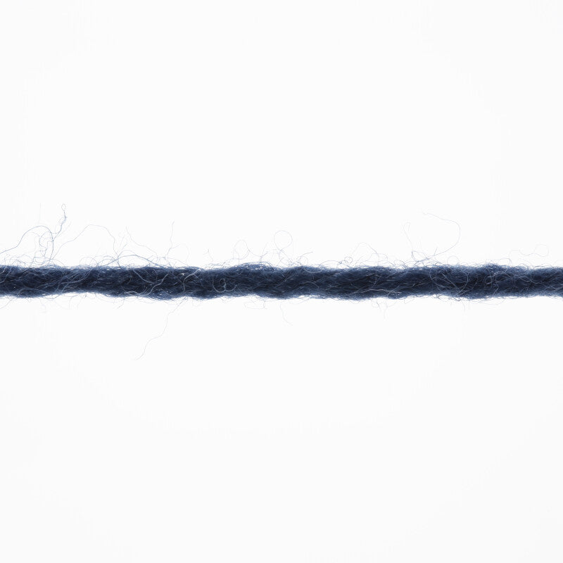 Lang Yarns Merino 200 Bébé Yarn, 203m / 50g – Navy (0325), yarn strand