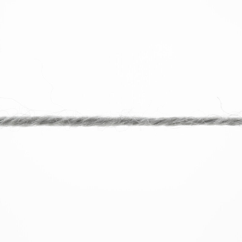 Lang Yarns Atlantis – 50g / 135m – Grey (0024) – yarn texture