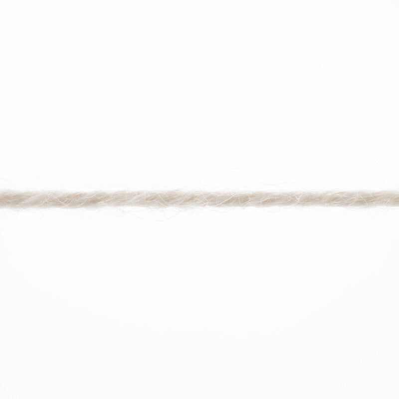 Lang Yarns Atlantis – 50g / 135m – Beige (0026) – yarn texture