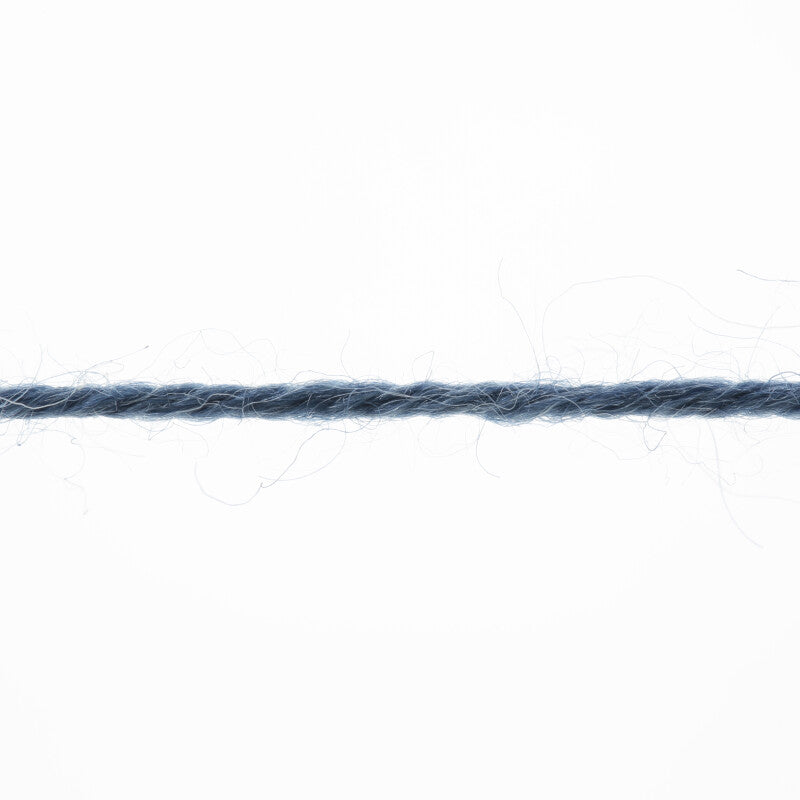 Lang Yarns Atlantis – 50g / 135m – Jeans (0134) – yarn texture