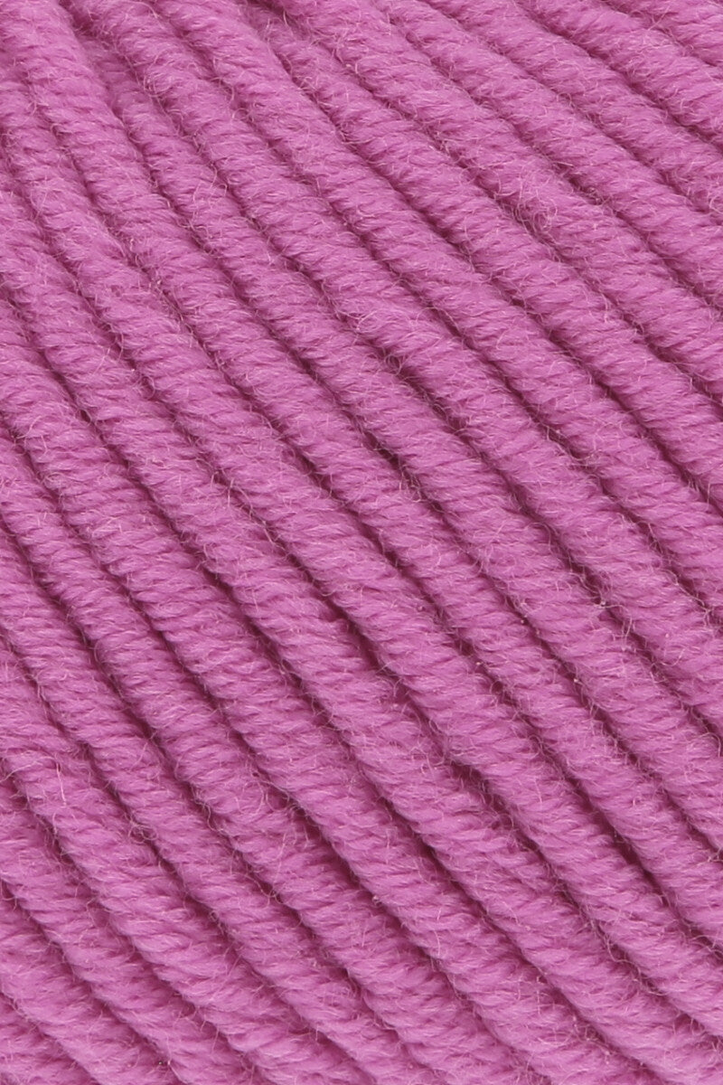 Lang Yarns Merino 70 – 50g / 70m – Fuchsia (0165) – detail