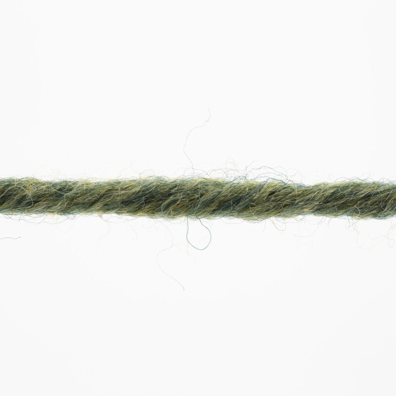 Lang Yarns Merino 70 – 50g / 70m – Dark Olive Mélange (0398) – yarn texture