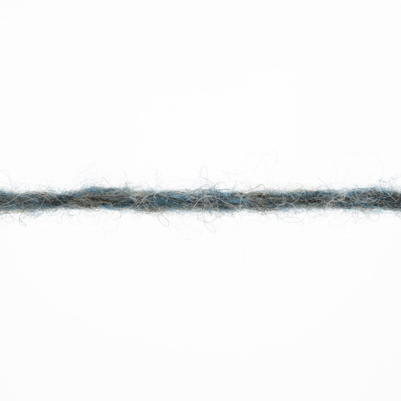 Lang Yarns Cashmere Premium Yarn, 115m / 25g – Petrol Chante Claire (0488), yarn strand