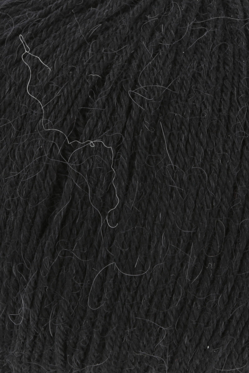 Lang Yarns Alpaca Soxx 4-ply Yarn, 390m / 100g – Black (0004), yarn texture
