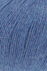 Lang Yarns Alpaca Soxx 4-ply Yarn, 390m / 100g – Light Blue Mélange (0020), yarn texture