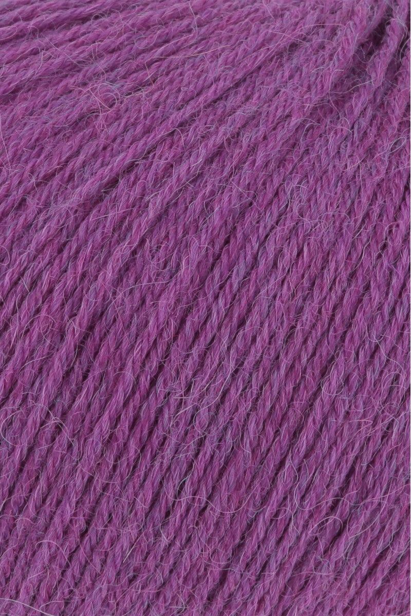 Lang Yarns Alpaca Soxx 4-ply Yarn, 390m / 100g – Pink Mélange (0165), yarn texture