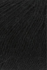Lang Yarns Alpaca Soxx 6-ply Yarn, 390m / 150g – Black (0004), yarn texture