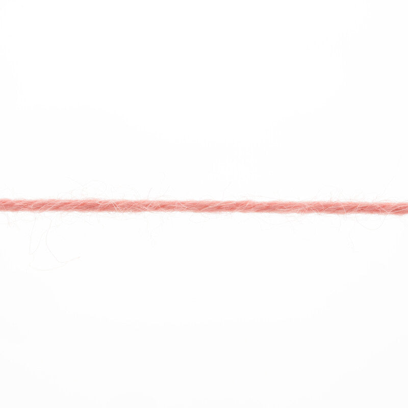 Lang Yarns Alpaca Soxx 6-ply Yarn, 390m / 150g – Salmon (0028), yarn strand