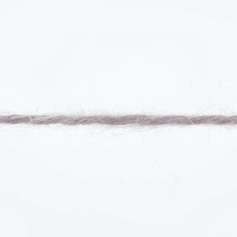 Lang Yarns Regina – 50g / 175m – Rose (0009) – yarn texture