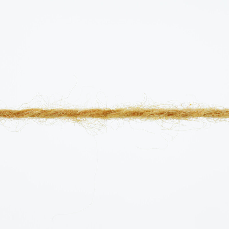 Lang Yarns Regina – 50g / 175m – Gold (0050) – yarn texture