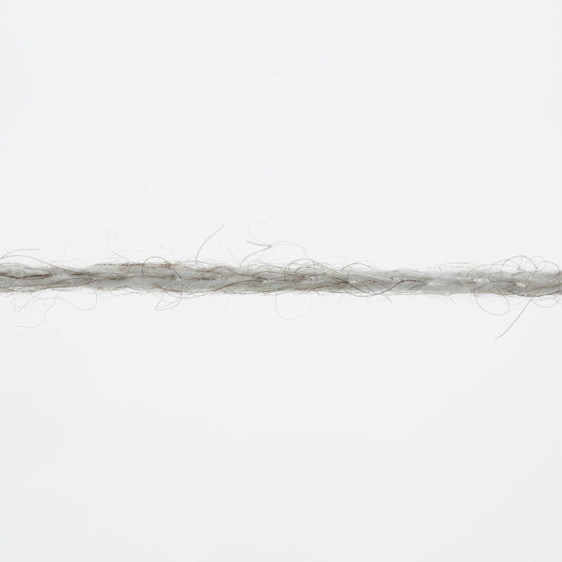 Lang Yarns Vaya – 50g / 200m – Silver (0023) – yarn texture