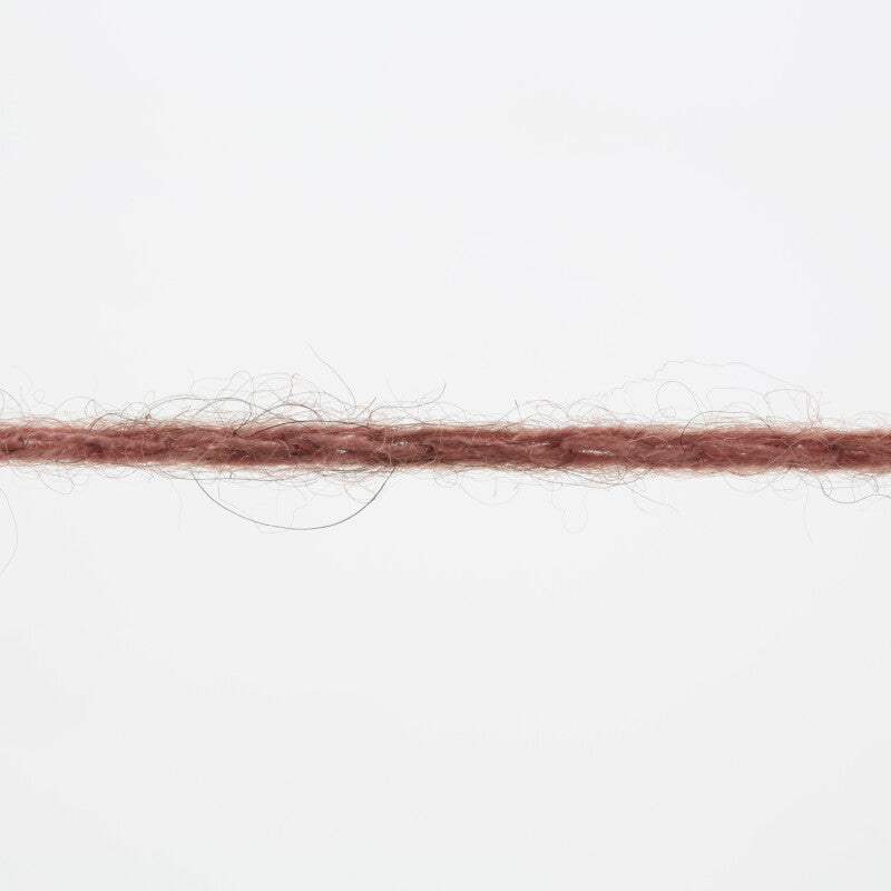 Lang Yarns Vaya – 50g / 200m – Rust (0087) – yarn texture