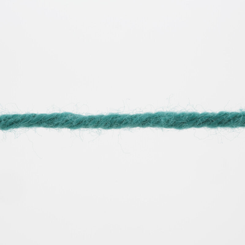 Lang Yarns Oceania – 50g / 140m – Atlantic (0074) – yarn texture