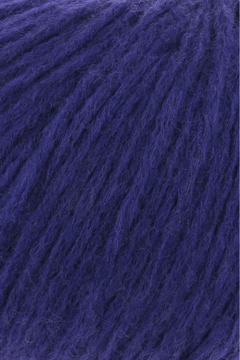 Lang Yarns Promise – 100g / 260m – Blackberry (0190) – detail