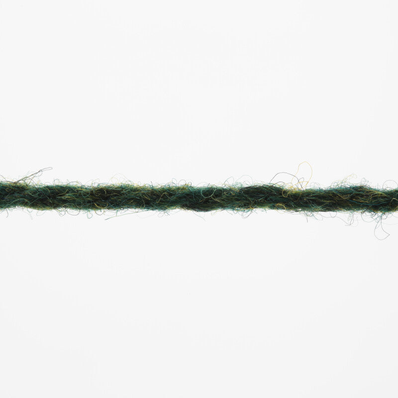 Lang Yarns Donegal Woolen Spun Yarn, 105m / 50g – Green (0017), yarn strand