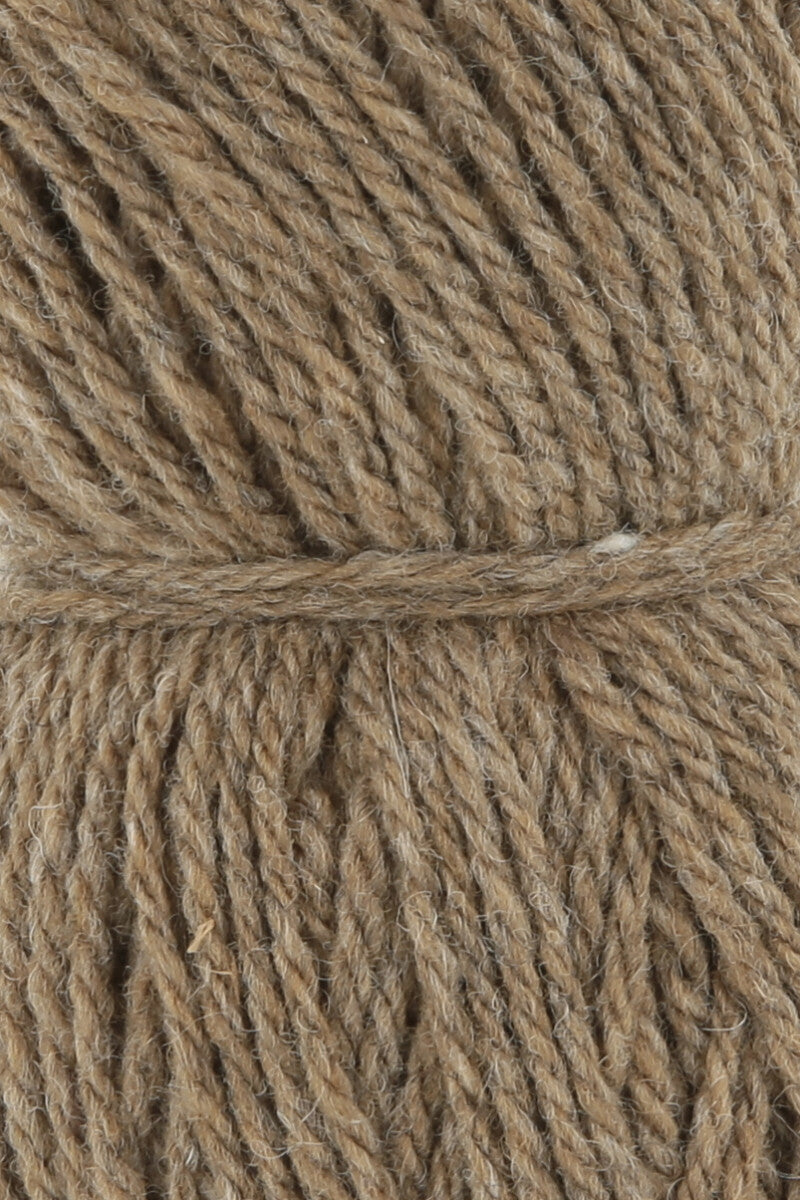 Lang Yarns Donegal Woolen Spun Yarn, 105m / 50g – Camel (0039), yarn texture