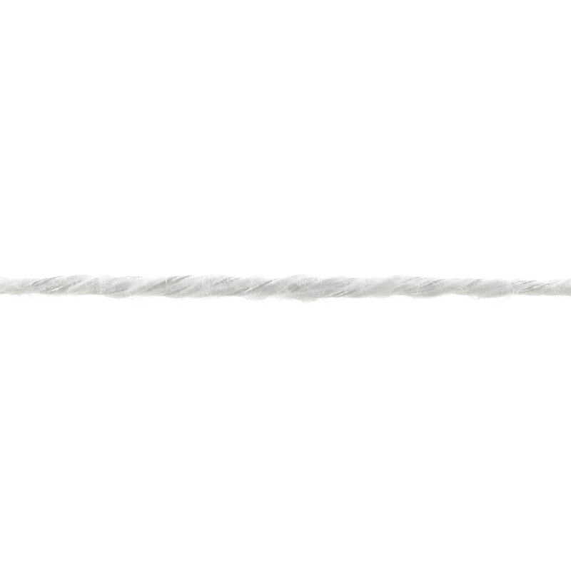 Lang Yarns Sweet – 50g / 135m – White (0001) – yarn texture