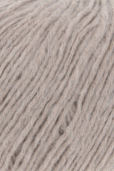 Lang Yarns Whisper – 50g / 125m – Camel (0039) – detail