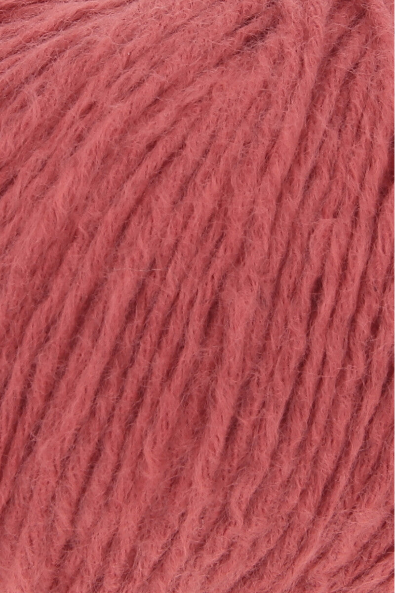 Lang Yarns Whisper – 50g / 125m – Tomato (0060) – detail