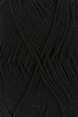 Lang Yarns Quattro – 50g / 120m – Black (0004) – detail