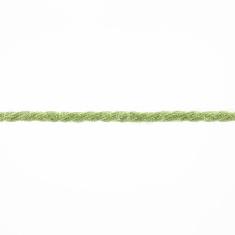 Lang Yarns Quattro – 50g / 120m – Pistache (0116) – yarn texture