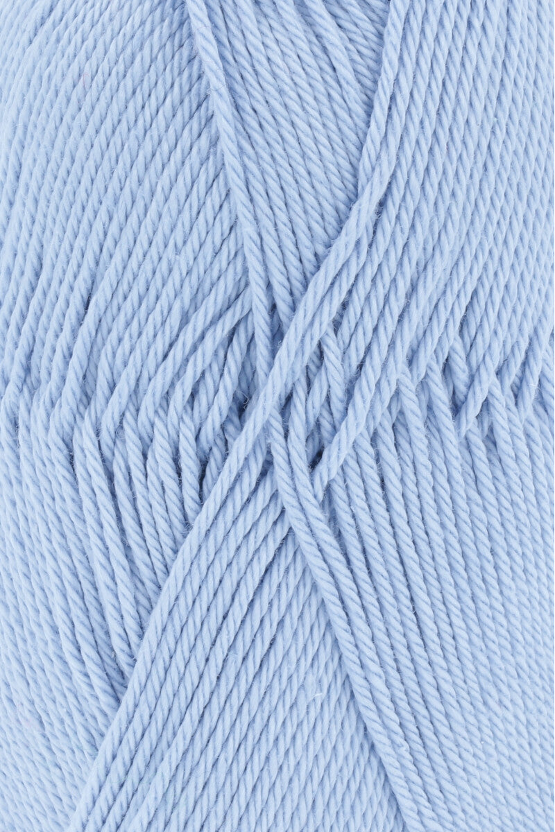 Lang Yarns Quattro – 50g / 120m – Azure (0121) – detail