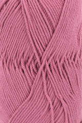 Lang Yarns Quattro – 50g / 120m – Fuchsia (0165) – detail