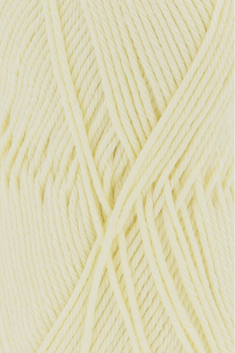 Lang Yarns Quattro – 50g / 120m – Pale Yellow (0213) – C view