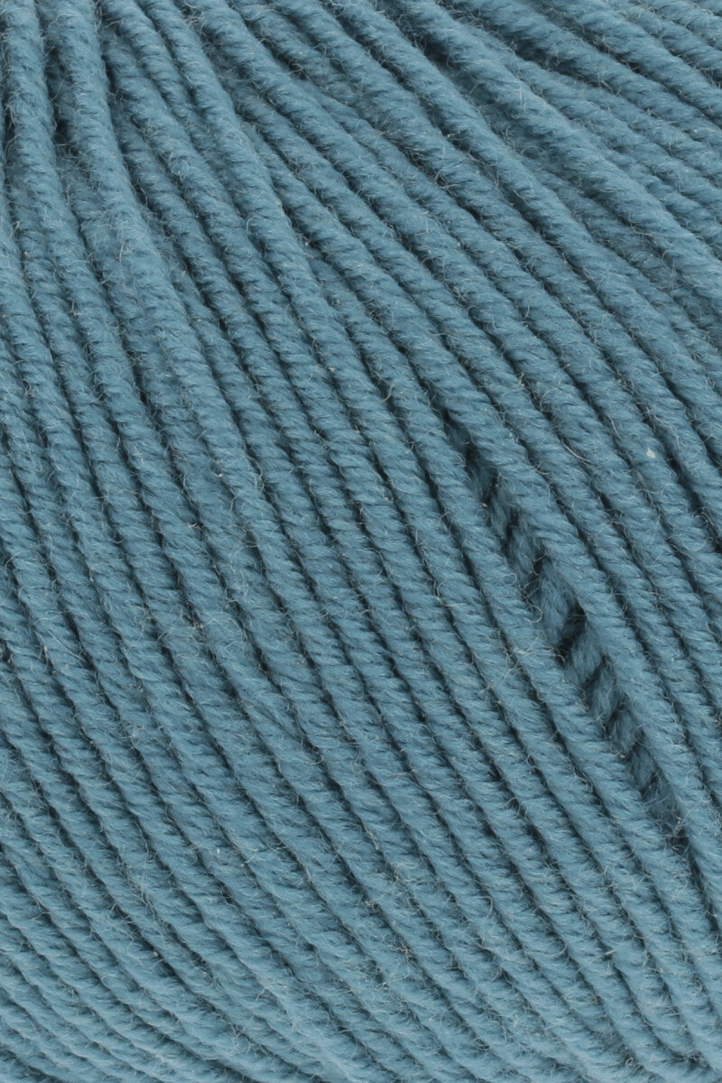 Lang Yarns Merino 150 Yarn, 150m / 50g – Atlantic (0274), yarn texture