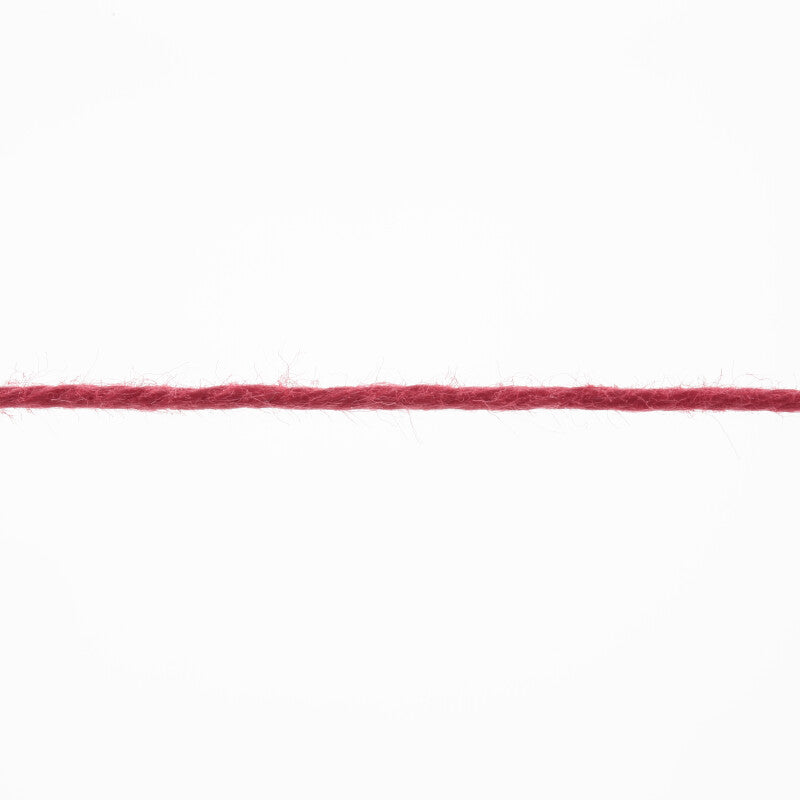Lang Yarns Schulgarn 10/4 – 100% cotton yarn, 50g/160m – Red (0061) – yarn texture