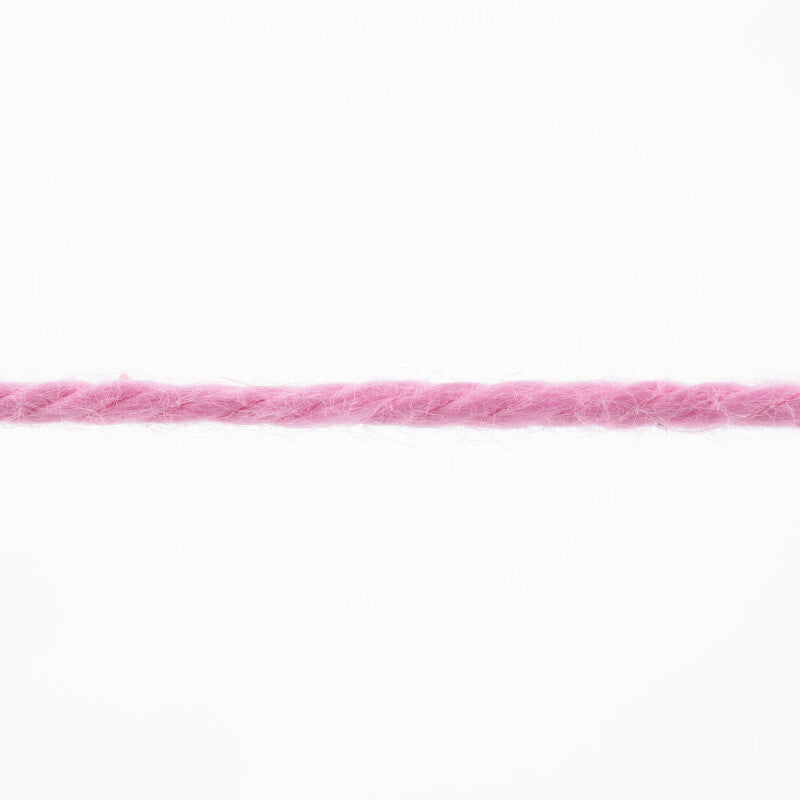 Lang Yarns Tissa – 50g / 80m – Rose (0083) – yarn texture