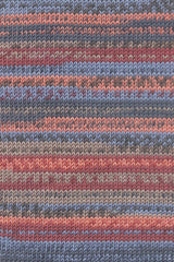 Lang Yarns Merino 120 Color – 100g / 240m – Blue/Burgundy/Brown/Salmon (0002) – detail