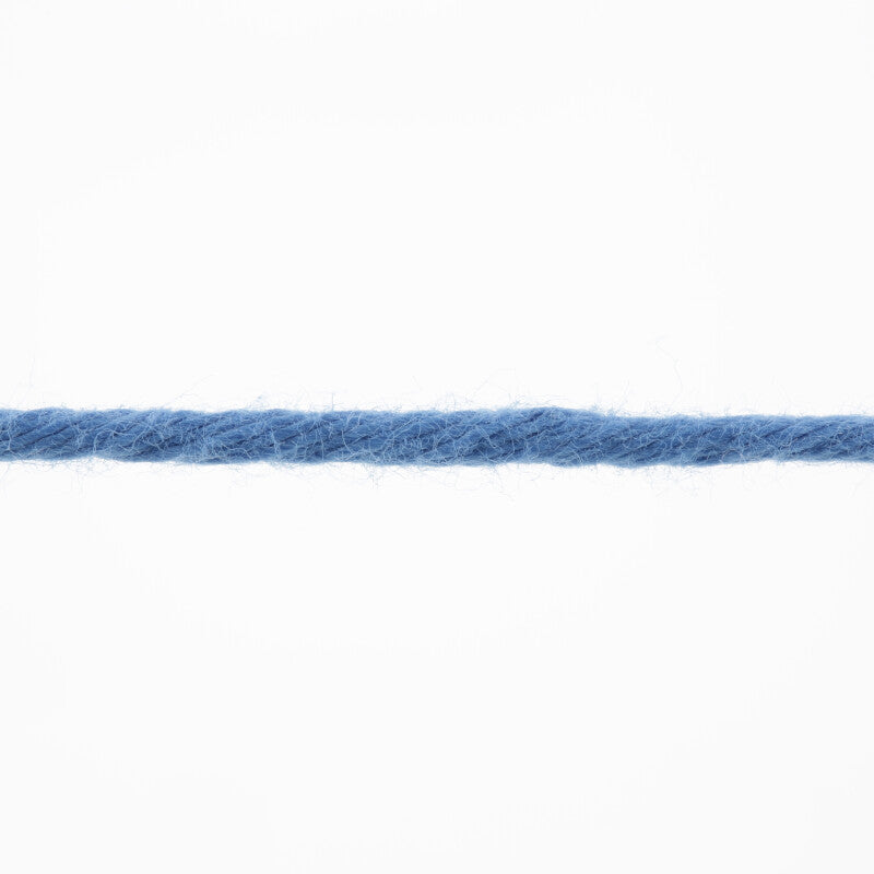 Lang Yarns Handarbeitsgarn – 50g / 84m – Blue (0606) – yarn texture