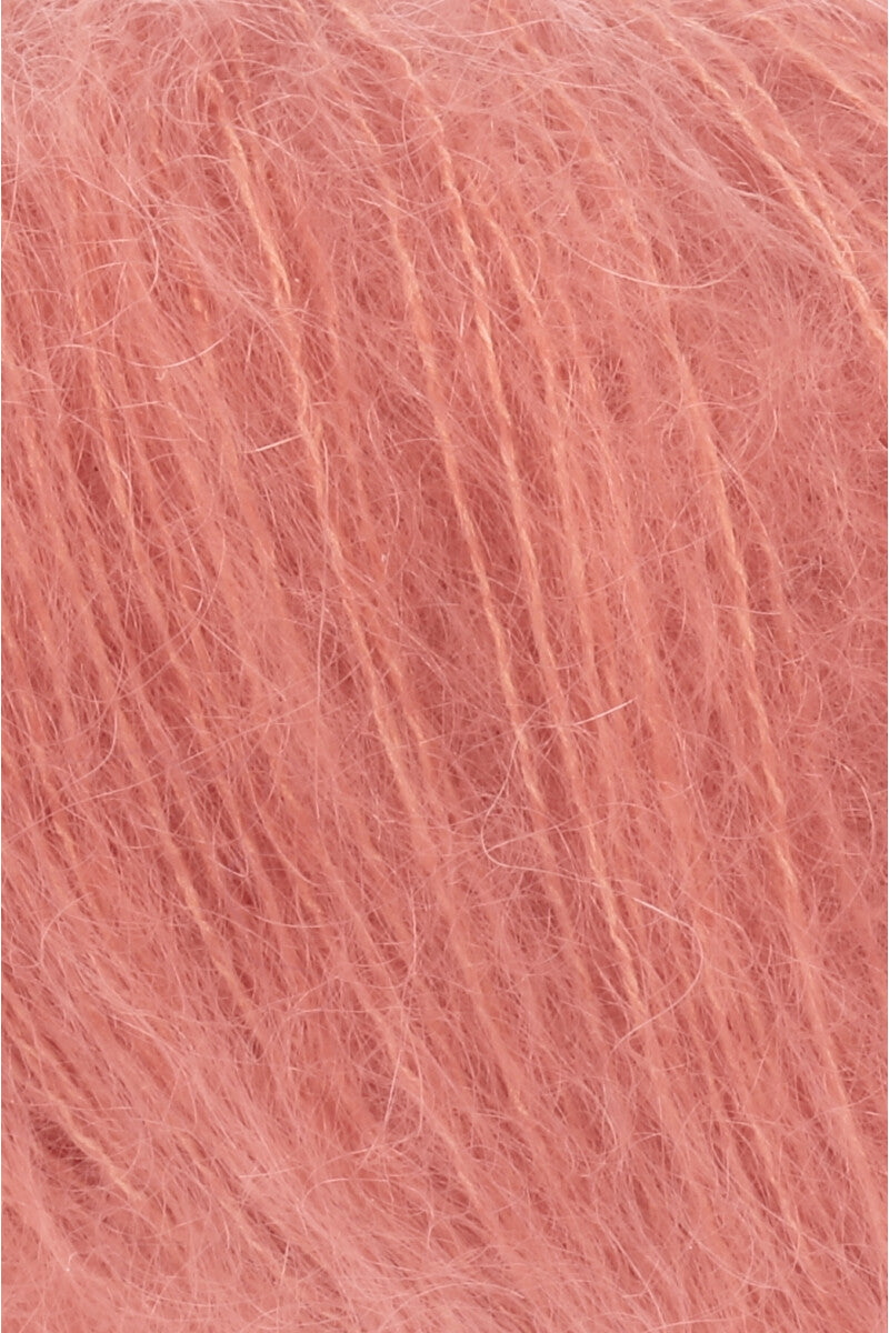 Lang Yarns Mohair Luxe Yarn, 175m / 25g – Melon (0029), yarn texture