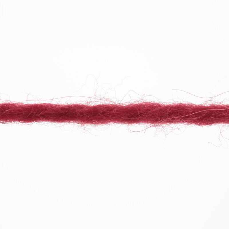 Lang Yarns Carpe Diem – 50g / 90m – Dark Red (0062) – yarn texture