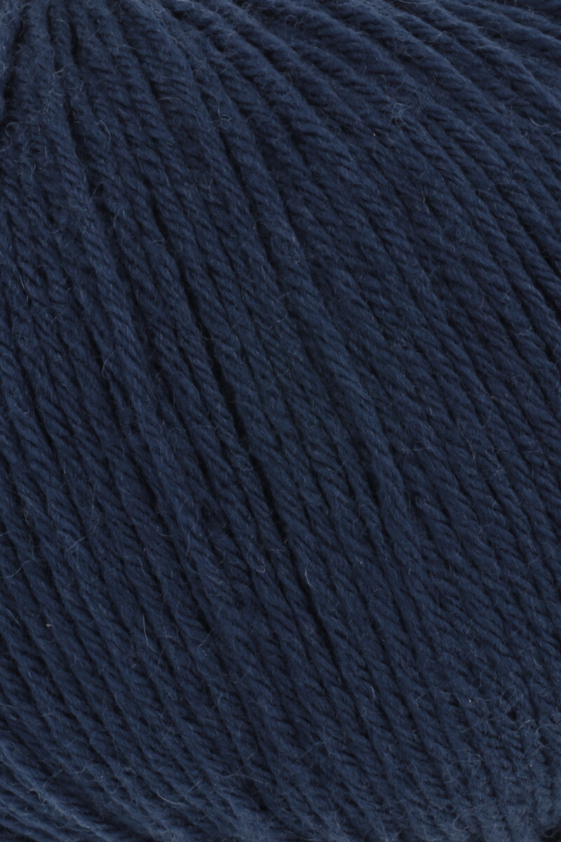 Lang Yarns Merino 200 Bébé Yarn, 203m / 50g – Navy (0325), yarn texture