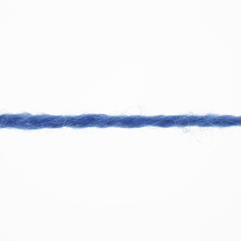 Lang Yarns Merino 200 Bébé Yarn, 203m / 50g – Blue Marine (0332), yarn strand