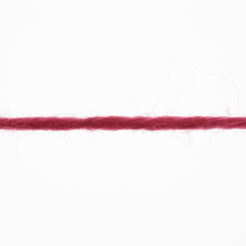 Lang Yarns Merino 200 Bébé Yarn, 203m / 50g – Burgundy (0362), yarn strand