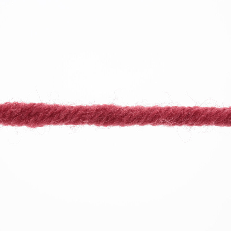 Lang Yarns Merino 70 – 50g / 70m – Chianti (0061) – yarn texture