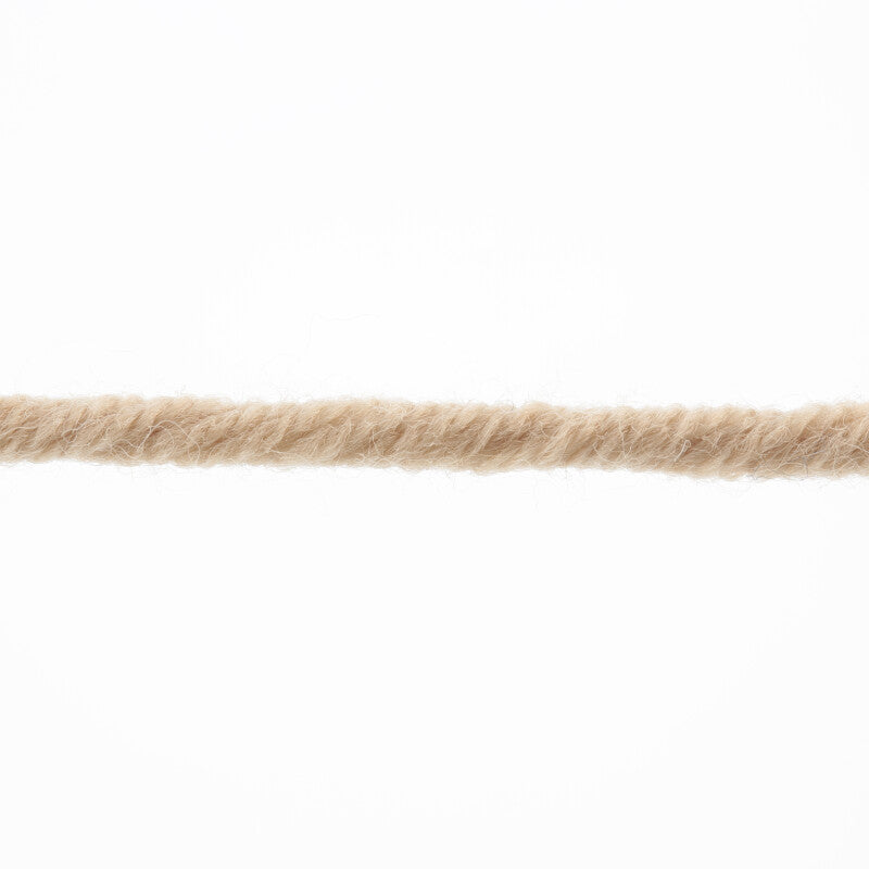 Lang Yarns Merino 70 – 50g / 70m – Camel (0139) – yarn texture