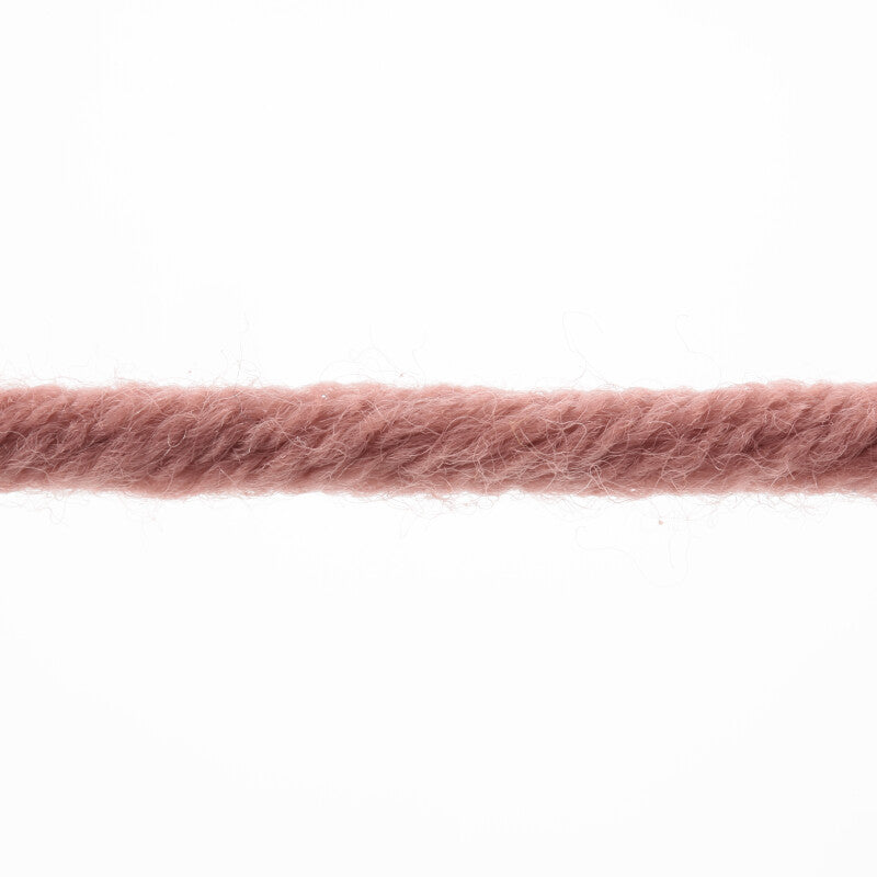 Lang Yarns Merino 50 – 100g / 90m – Rosewood (0187) – yarn texture