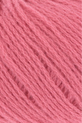 Lang Yarns Cashmere Premium Yarn, 115m / 25g – Watermelon (0028), yarn texture